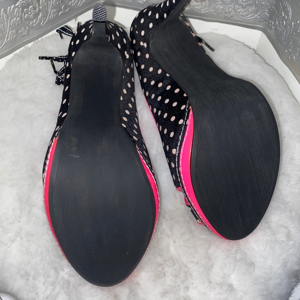 Unrated high heels - Picture 3 of 7